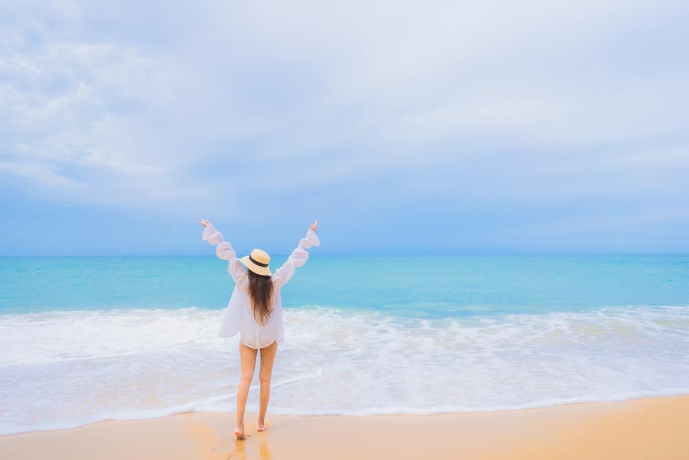 PortraitBeautifulYoungAsianWomanRelaxLeisureSmileAroundBeach - SomethingBeautiful!!