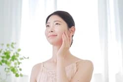 asian-20s-woman-taking-care-250nw-2690415119 - SomethingBeautiful!!